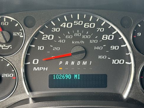 Used 2022 GMC Savana 2500 w/ Driver Convenience Package image 21