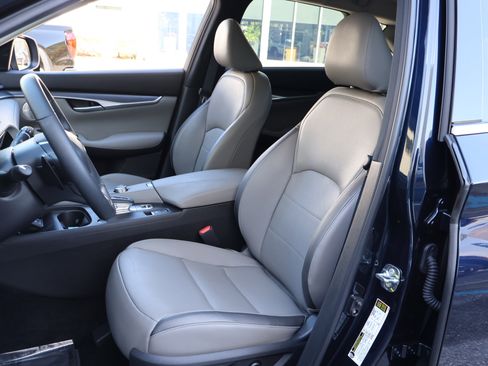Certified 2025 INFINITI QX50 Luxe image 2