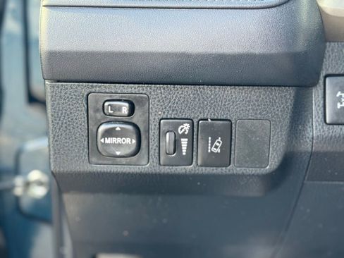 Used 2018 Toyota RAV4 LE w/ All Weather Liner Package AWD/4WD image 20