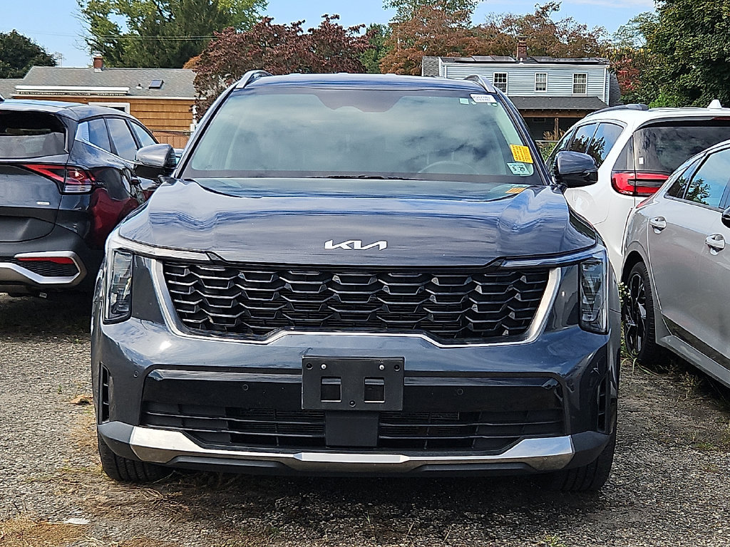Certified 2024 Kia Sorento S FWD image 2