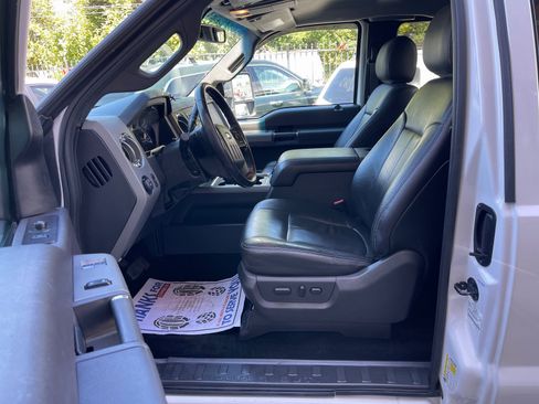Used 2012 Ford F250 Lariat image 9