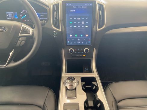 Used 2024 Ford Edge SEL image 20