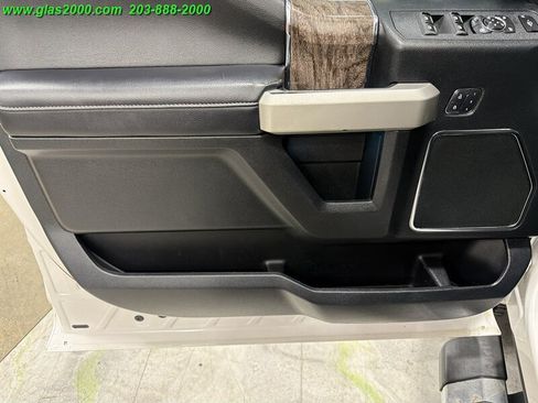 Used 2018 Ford F350 Lariat w/ Lariat Ultimate Package AWD/4WD image 25