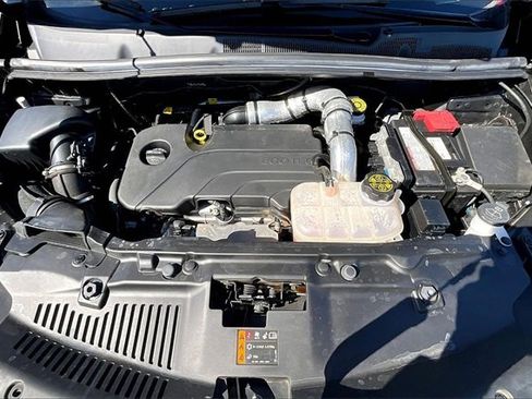 Used 2022 Buick Encore Preferred w/ Safety Package image 29