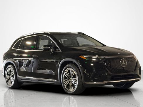 New 2026 Mercedes-Benz EQS 400 4MATIC SUV image 7