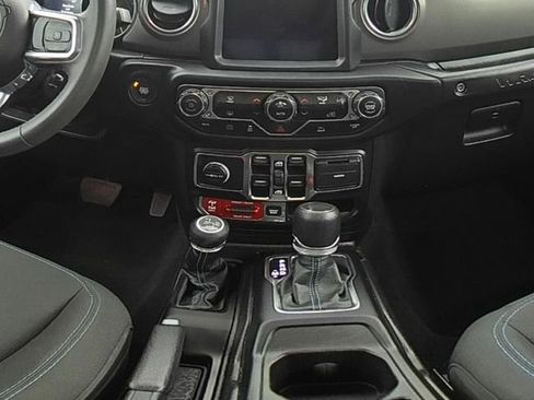 Used 2023 Jeep Wrangler Unlimited Rubicon 4xe AWD/4WD image 24
