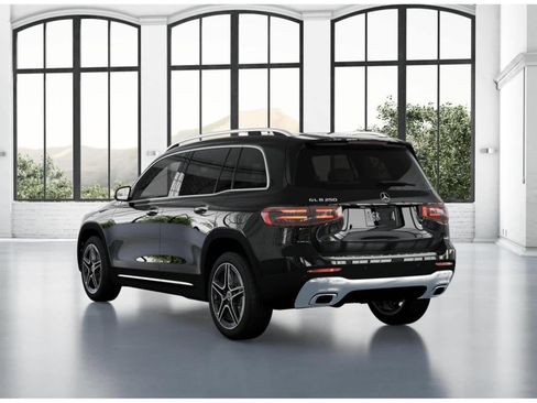 Used 2026 Mercedes-Benz GLB 250 image 27