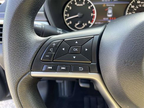 Used 2024 Nissan Altima 2.5 SV image 20