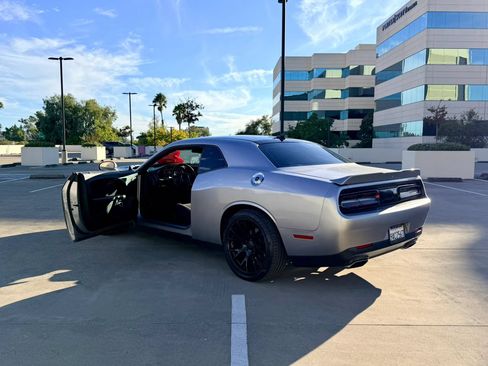 Used 2015 Dodge Challenger R/T w/ Quick Order Package 28B R/T RWD image 47