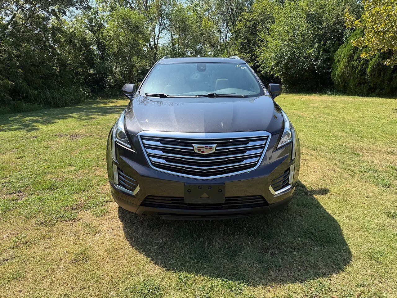 Used 2017 Cadillac XT5 Luxury w/ Driver Awareness Package FWD image 2