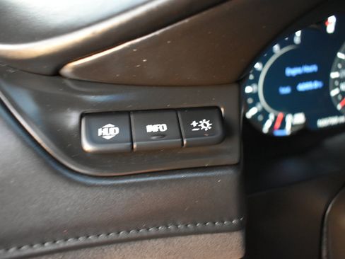 Used 2018 Cadillac Escalade Platinum image 41