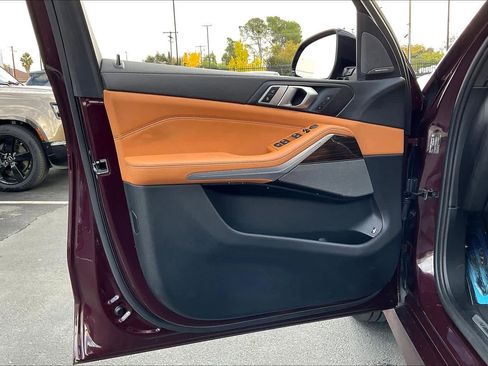 Used 2024 BMW X5 xDrive50e w/ M Sport Package image 26