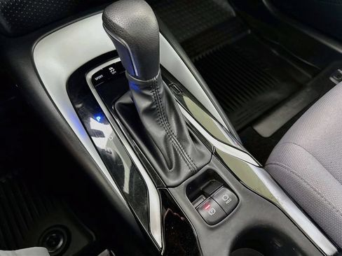 Certified 2022 Toyota Corolla SE w/ SE Premium Package FWD image 19