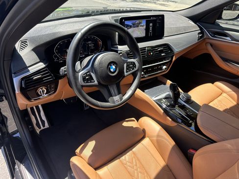 Used 2022 BMW 540i w/ M Sport Package RWD image 18