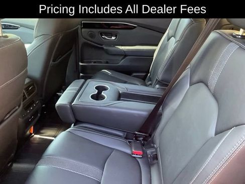 Used 2025 Honda Pilot EX-L image 8