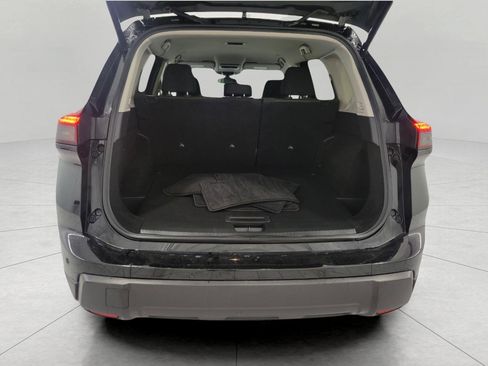 Used 2024 Nissan Rogue SV image 16