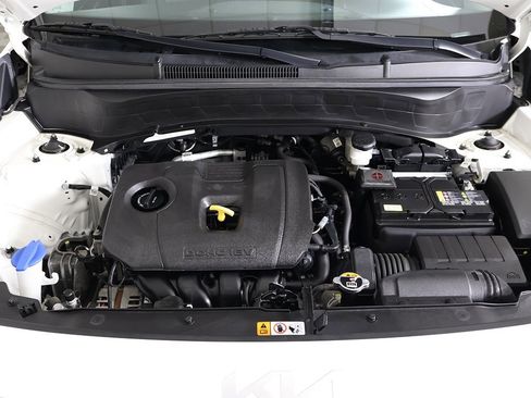 Used 2023 Kia Seltos LX image 18