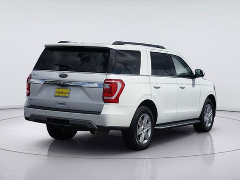 Used 2020 Ford Expedition XLT w/ Equipment Group 202A RWD image 6
