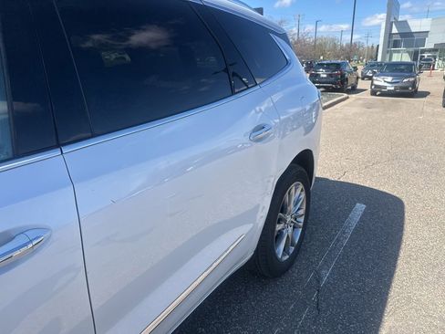 Used 2024 Buick Enclave Avenir w/ Avenir Technology Package image 7