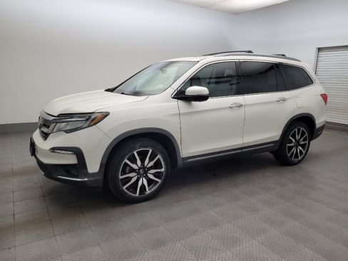 Used 2019 Honda Pilot Touring image 2