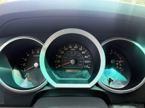 Used 2006 Toyota 4Runner Sport RWD image 21