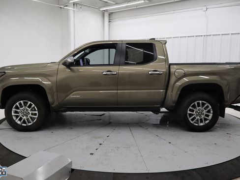 Used 2024 Toyota Tacoma Limited image 6