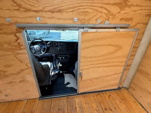 Used 2022 Chevrolet Express 3500 w/ Power Convenience Package RWD image 45