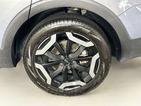 Used 2025 Kia Telluride S image 11