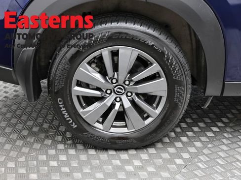 Used 2023 Nissan Pathfinder SV w/ SV Premium Package AWD/4WD image 30