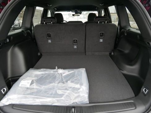 New 2026 Jeep Grand Cherokee Laredo w/ Trailer Tow Package AWD/4WD image 10