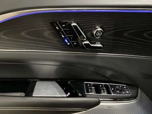 Used 2024 Cadillac Lyriq Luxury RWD image 29