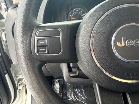 Used 2016 Jeep Patriot Sport image 13