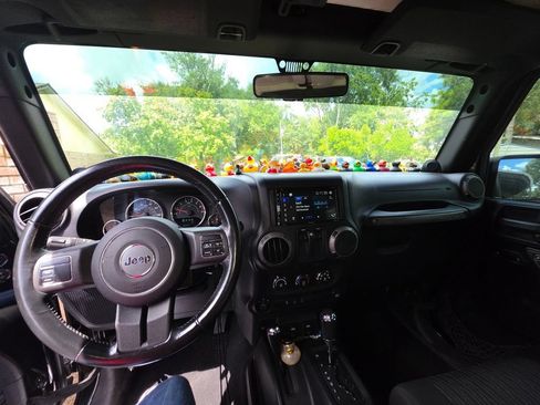 Used 2011 Jeep Wrangler Sport AWD/4WD image 10