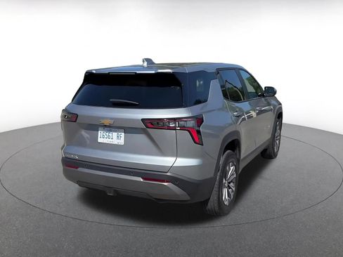 Used 2025 Chevrolet Equinox LT FWD image 12