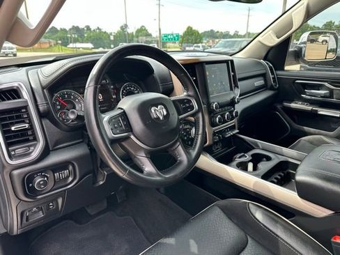 Used 2022 RAM 1500 Laramie AWD/4WD image 12