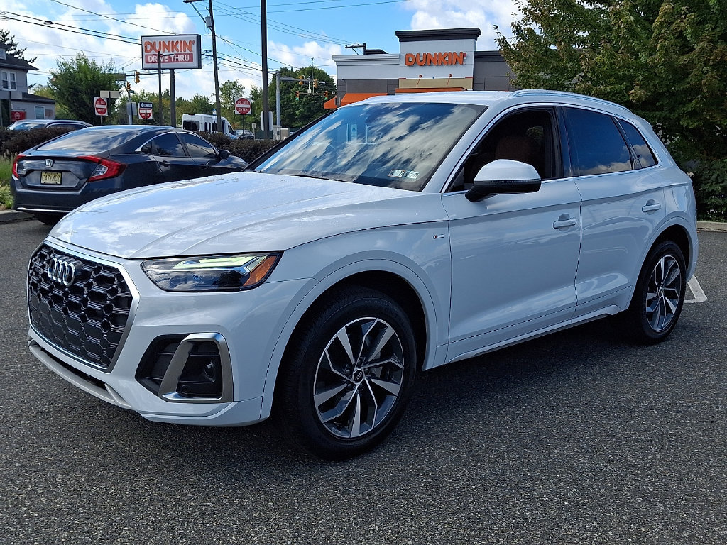 Used 2023 Audi Q5 2.0T Premium w/ Convenience Package AWD/4WD image 6