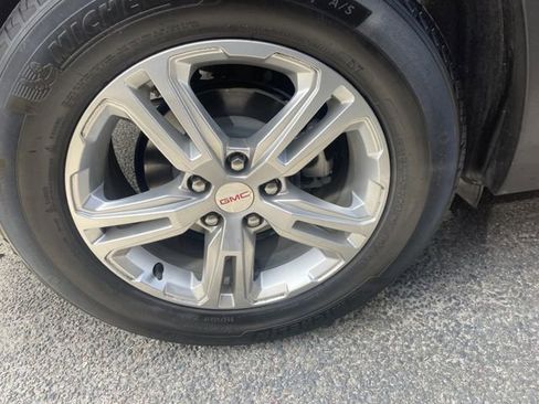 Used 2022 GMC Terrain SLE w/ Driver Convenience Package FWD image 25