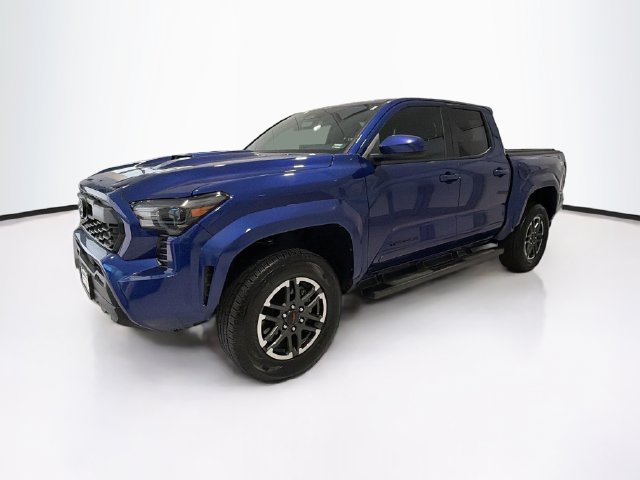 Used 2025 Toyota Tacoma TRD Sport AWD/4WD image 3