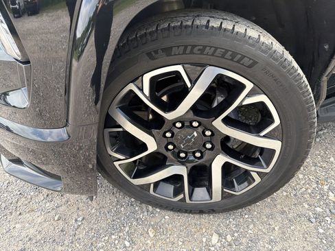 Used 2024 Chevrolet Silverado EV RST AWD/4WD image 13