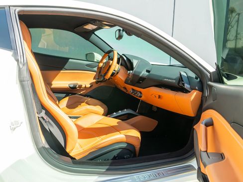 Used 2019 Ferrari 488 GTB image 13