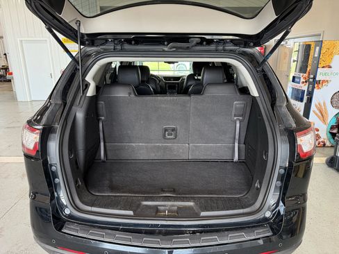 Used 2017 Chevrolet Traverse LT AWD/4WD image 14