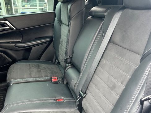 Used 2023 Mitsubishi Outlander Ralliart AWD/4WD image 8