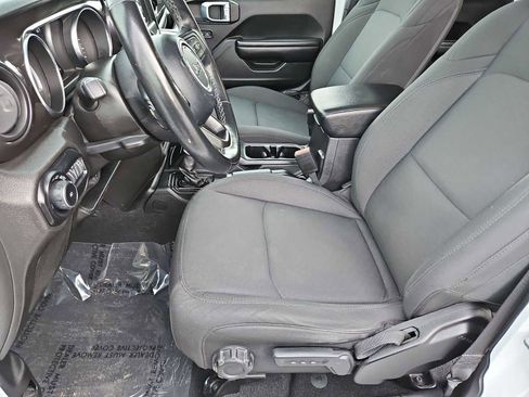 Used 2021 Jeep Wrangler Unlimited Sport image 16