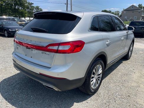 Used 2017 Lincoln MKX Select w/ Select Plus Package AWD/4WD image 5