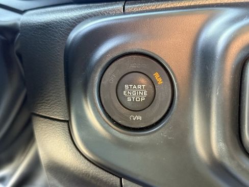 Used 2022 Jeep Wrangler Unlimited Sahara image 21