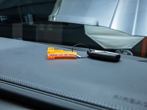 Used 2025 GMC Sierra 1500 Denali AWD/4WD image 43
