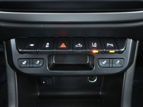 Used 2021 Chevrolet Colorado LT w/ Safety Package AWD/4WD image 31