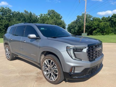 Used 2026 GMC Acadia Denali Ultimate w/ LPO, Floor Liner Package AWD/4WD image 3