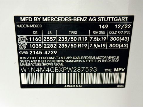 Certified 2023 Mercedes-Benz GLB 250 image 33