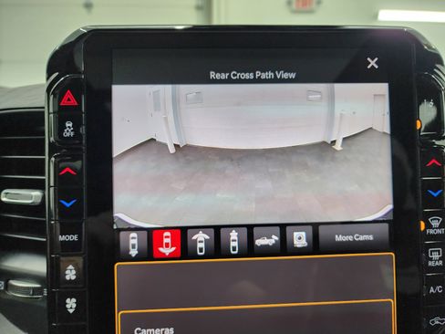 Used 2025 RAM 1500 Limited AWD/4WD image 64